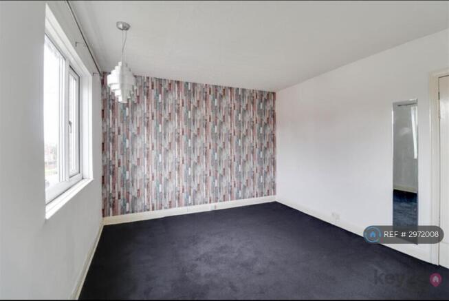 2 bed Semi-Detached to rent Image 9