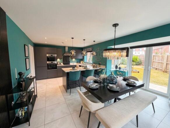 Kitchen/ Dining Room