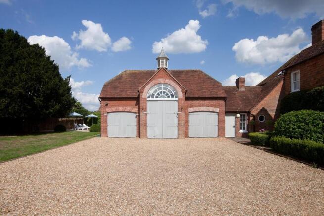 THE OLD VICARAGE - BROCHURE PHOTO I.jpg