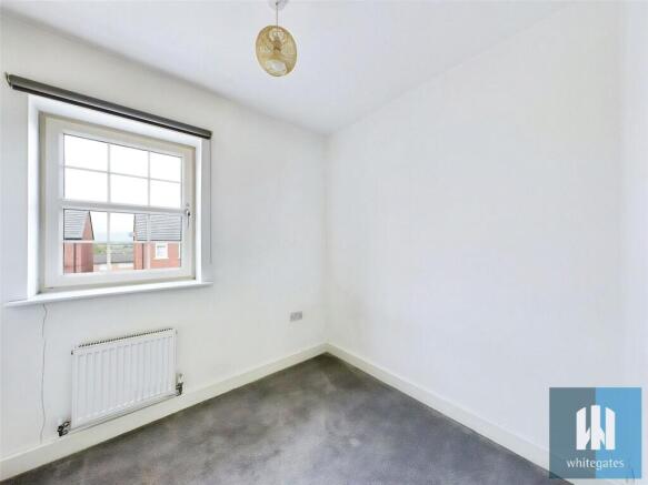 2 bed Terraced to rent Image 5