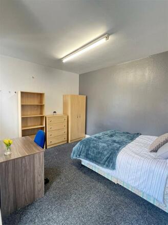 4 bed House Share for sale Image 10