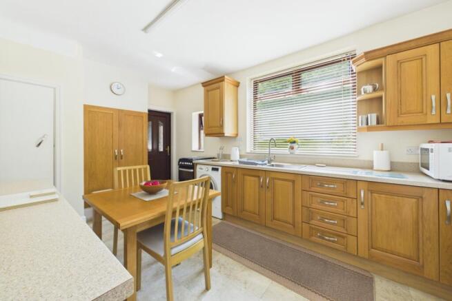 3 bed Semi-Detached for sale Image 5