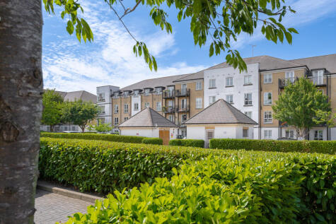 Tudor Way, Woking, GU21