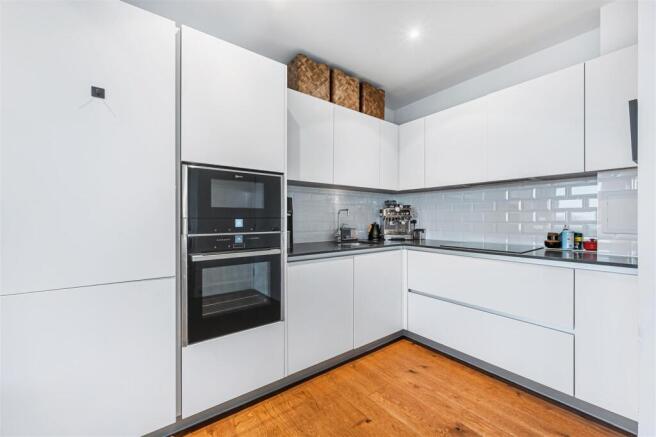 11, Dauphine House-6.jpg