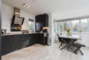 Flat 4, 170 Croftwood House, Hayes Lane, Kenley CR8 5HQ