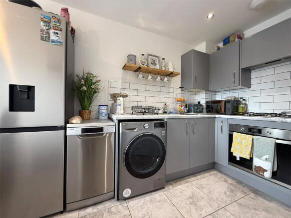 2 bed Semi-Detached for sale Image 6