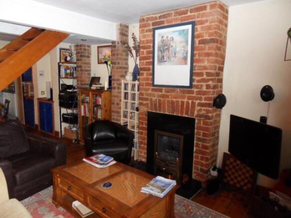LOUNGE DINING ROOM