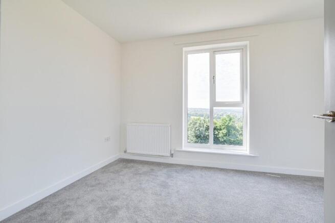 4 bed Link Detached House to rent Image 8