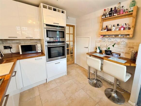 2 bed Semi-Detached for sale Image 6