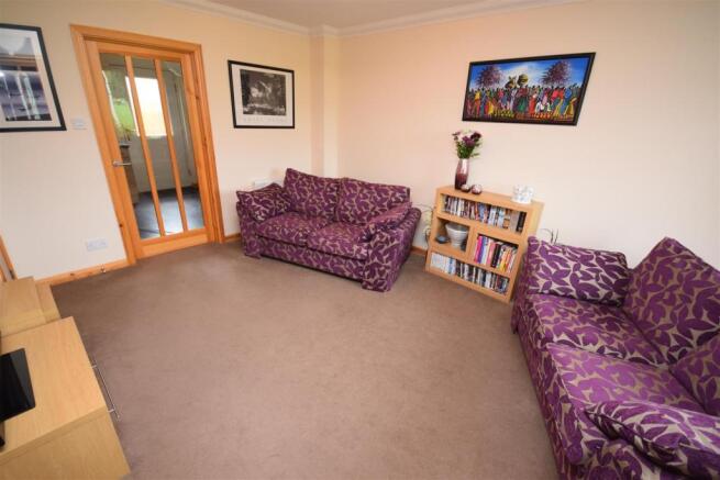 Lounge 2 .JPG