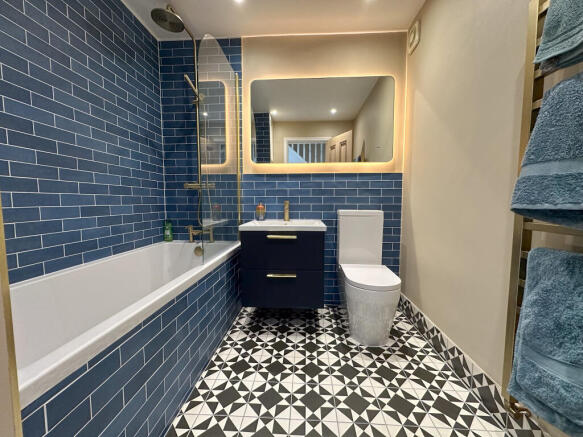 3 bed Town House to rent Image 12