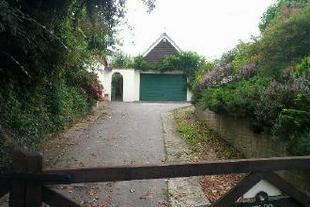 Detached Garage
