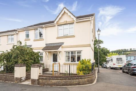 Chestnut Crescent, Chudleigh