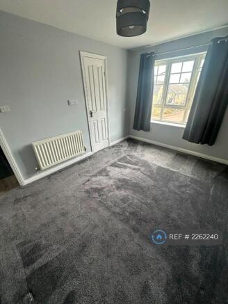 3 bed Flat to rent Image 8