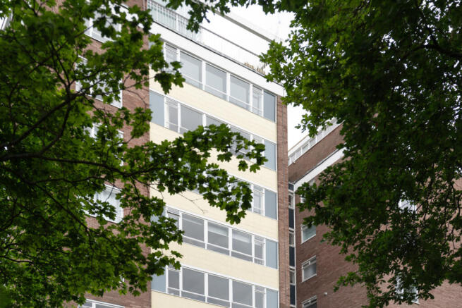 300518 - DRAKE-COURT-IV-01.jpg