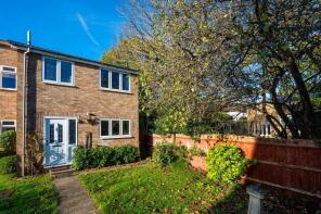 32, Newborough Green, New Malden KT3 5HS