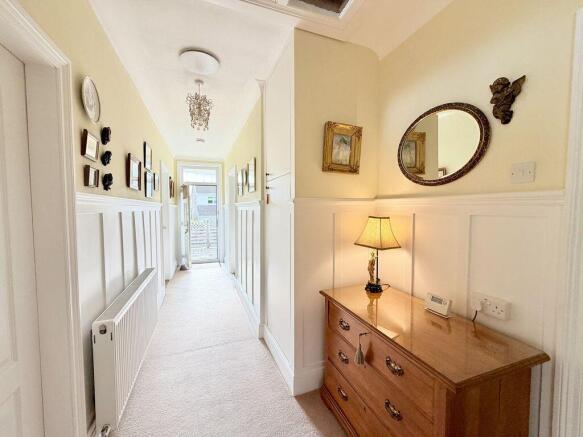 Park Crescent, Abergavenny photo 4