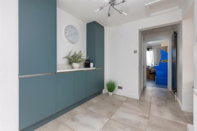 3 Capstan Close-18.jpg