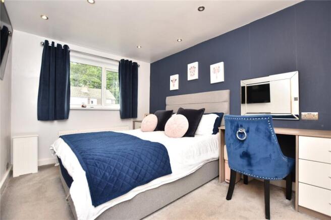 3 bed Town House for sale Image 4