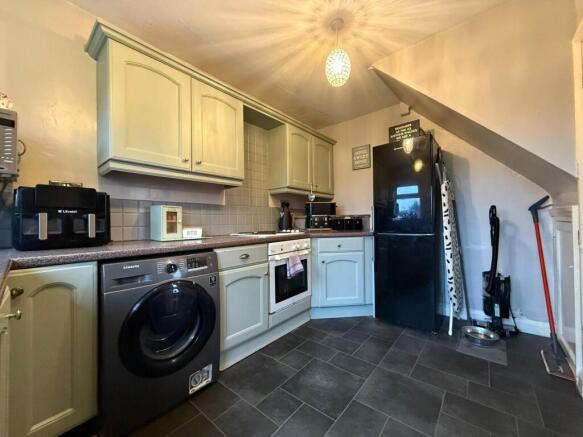 3 bed Semi-Detached for sale Image 4