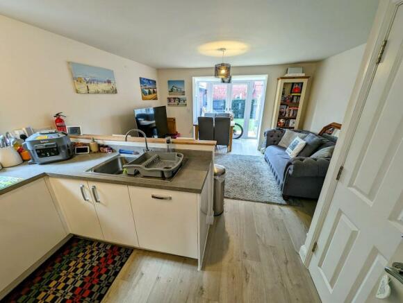 209 Dowsell Way Kitchen 1.jpg