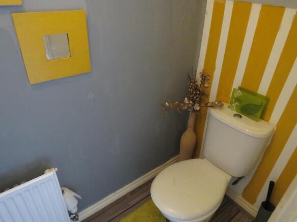 Cloakroom/wc
