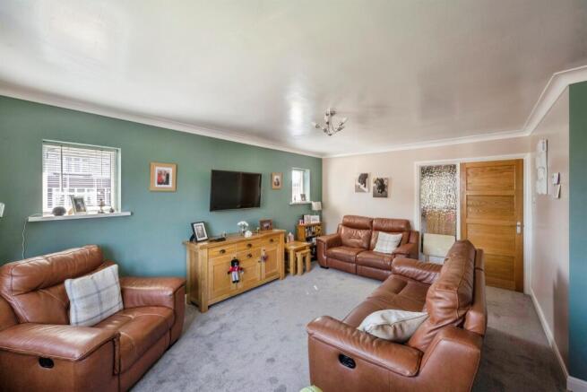 3 bed Detached Bungalow for sale Image 5