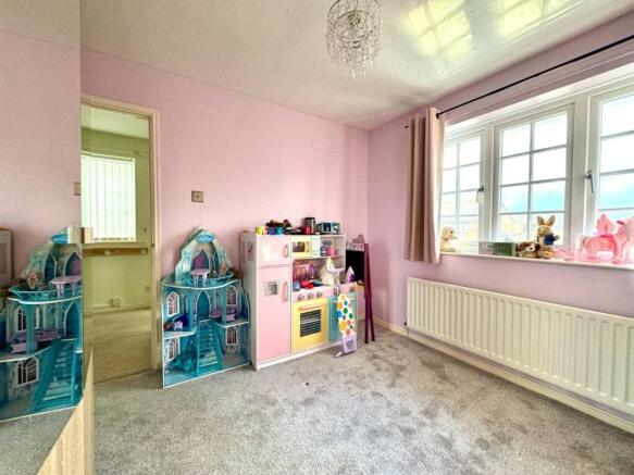BEDROOM 2