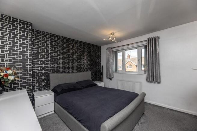 3 bed Semi-Detached for sale Image 9