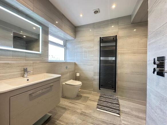 3 bed Detached for sale Image 12