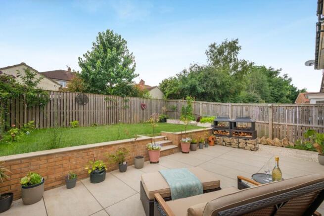 4 bed Detached for sale Image 4