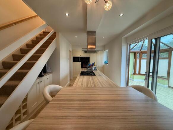 4 bed Detached for sale Image 6