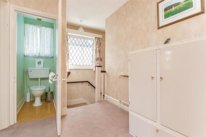 house-sailsbury-avenue-cheam-sutton-111.jpg