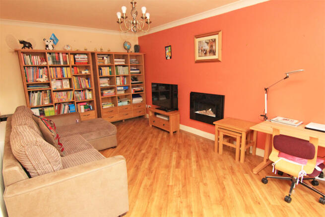 Photo 4