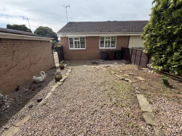 2 bed Bungalow to rent Image 12