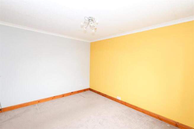 3 bed Semi-Detached for sale Image 11