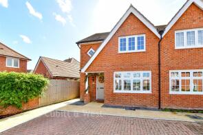 42, Ainsworth Road, Waterlooville PO7 3DL