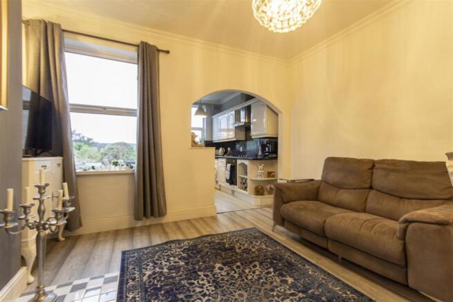 Sitting/Dining Room