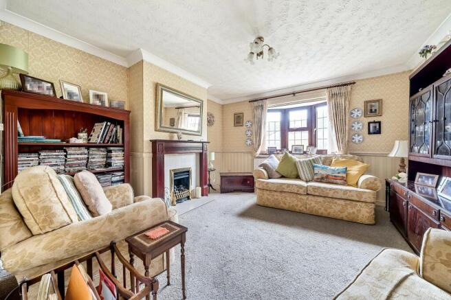 Living Room (2)