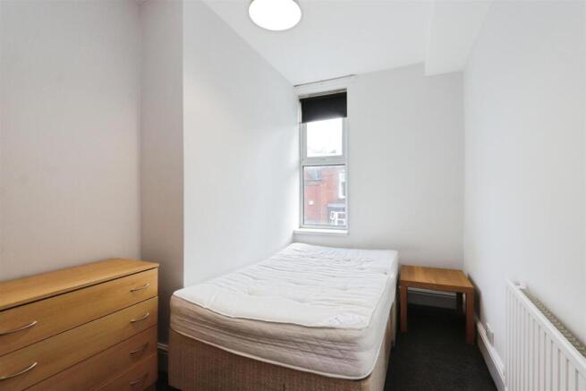 5 bed Terraced for sale Image 7