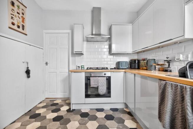 2 bed End of Terrace to rent Image 6
