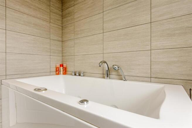 8284899-interior31-m