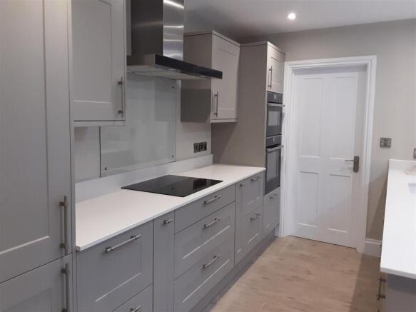 KITCHEN/BREAKFAST ROOM