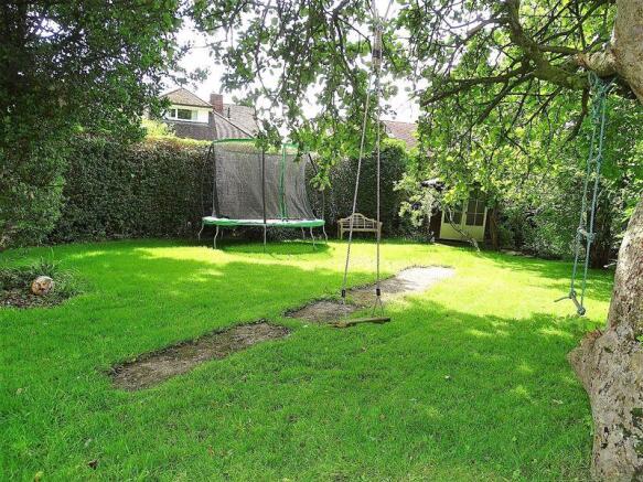 Photo 33
