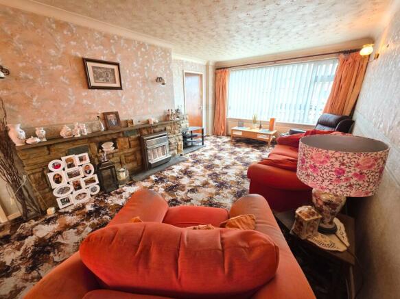 4 bed Semi-Detached for sale Image 8