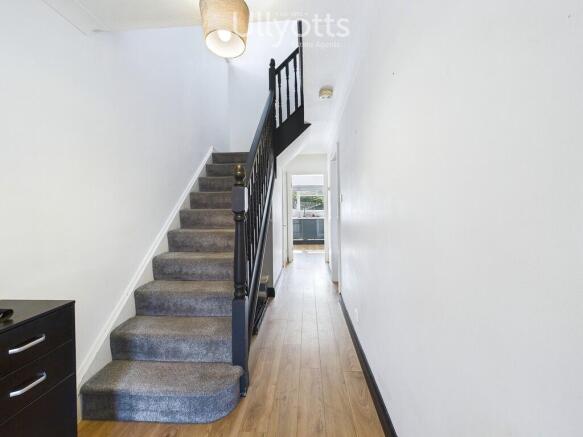 4 bed Detached for sale Image 5