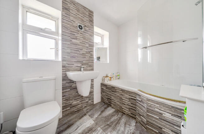 3 bed Terraced for sale Image 9
