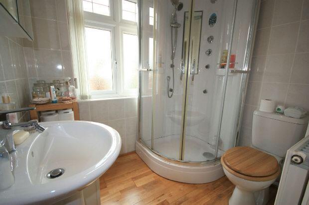 Bathroom/Shower Room
