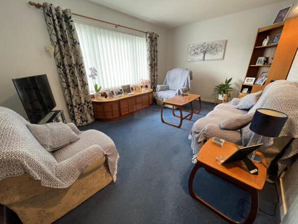 Lounge a.JPG