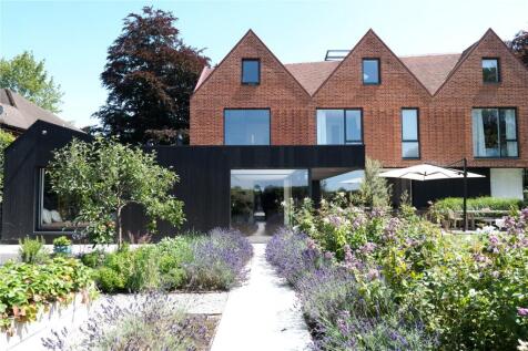 Oakway, Chesham Bois, Amersham, Buckinghamshire, HP6